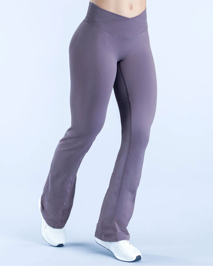 V-Shaped Crossover Waistband Butt-Lifting Scrunch Yoga Pant