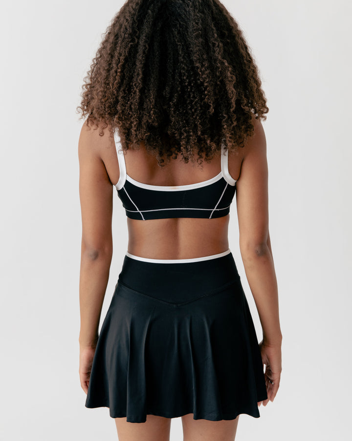 Scoop-neck Sports Bra