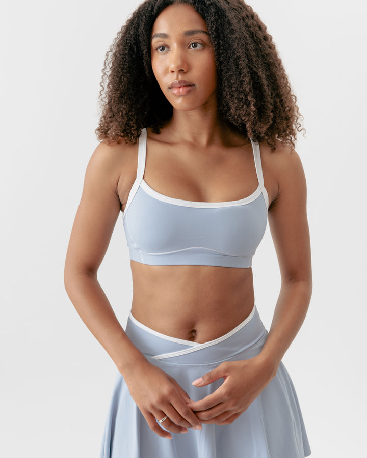 Scoop-neck Sports Bra